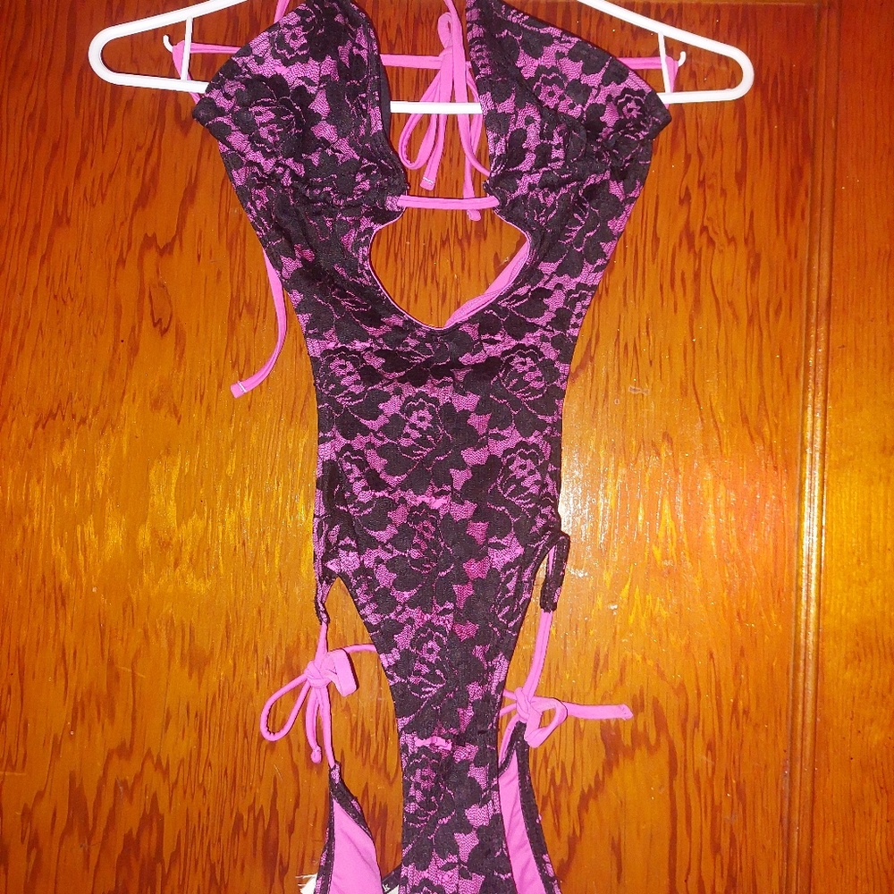 Lovesick/lace/monokini/pink and black(sizeM)